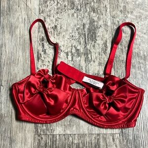 Victorias Secret peek a boo bra with ribbons size 32C